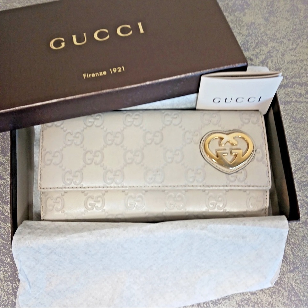 Gucci White and Gold Wallet with Signature Monogram